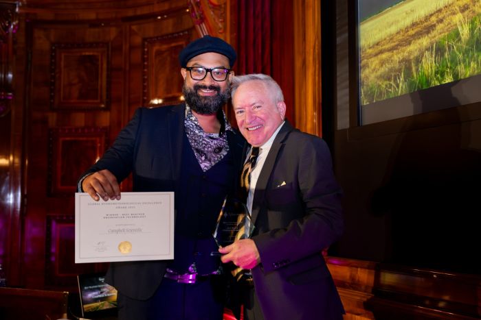 Thomas Copping (Varysian, left) and Paul Bridge (Campbell Scientific, right) at the Varysian Hydromet Awards
(Photo courtesy of Luke Pierce, Varysian)