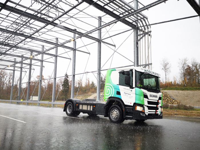 A truck testing the outdoor rain plant on the test track<br />(Photo © DigiTrans GmbH)