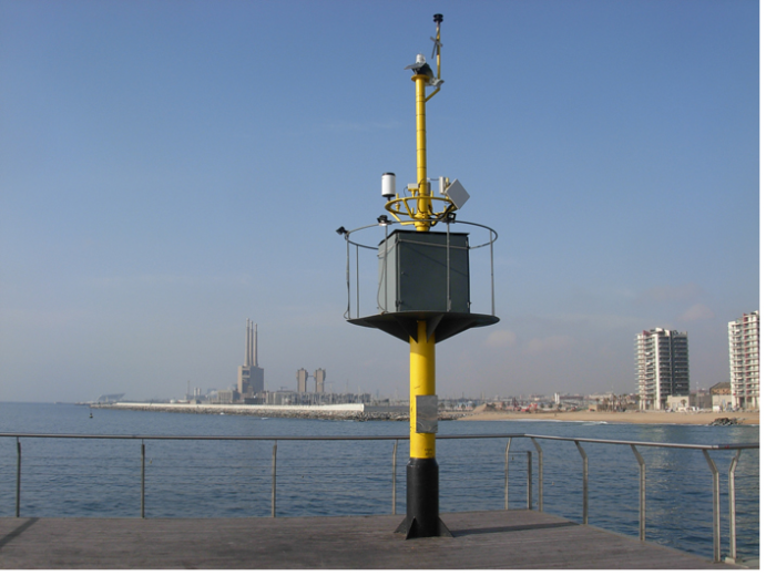 The tower provides measurements of meteorological parameters plus sea conditions for scientific research but also provide useful information for users of the beach.