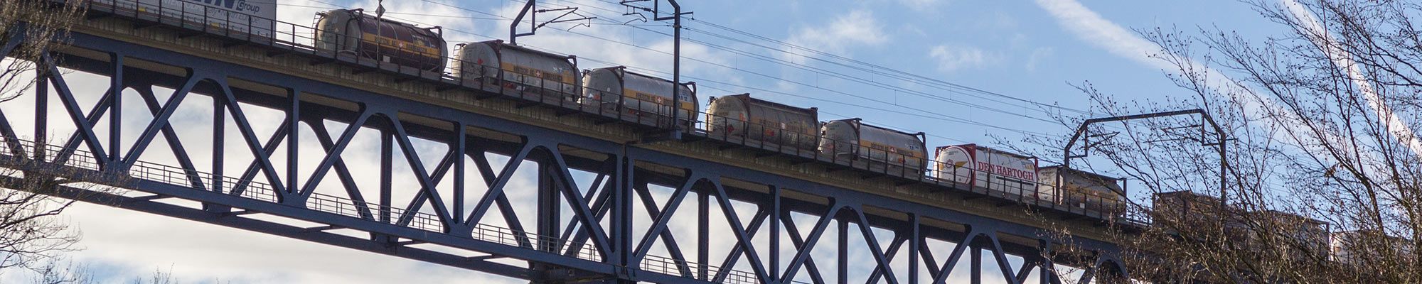 Surveillance ferroviaire Systèmes robustes, autonomes pour l'acquisition de données dans l'industrie ferroviaire